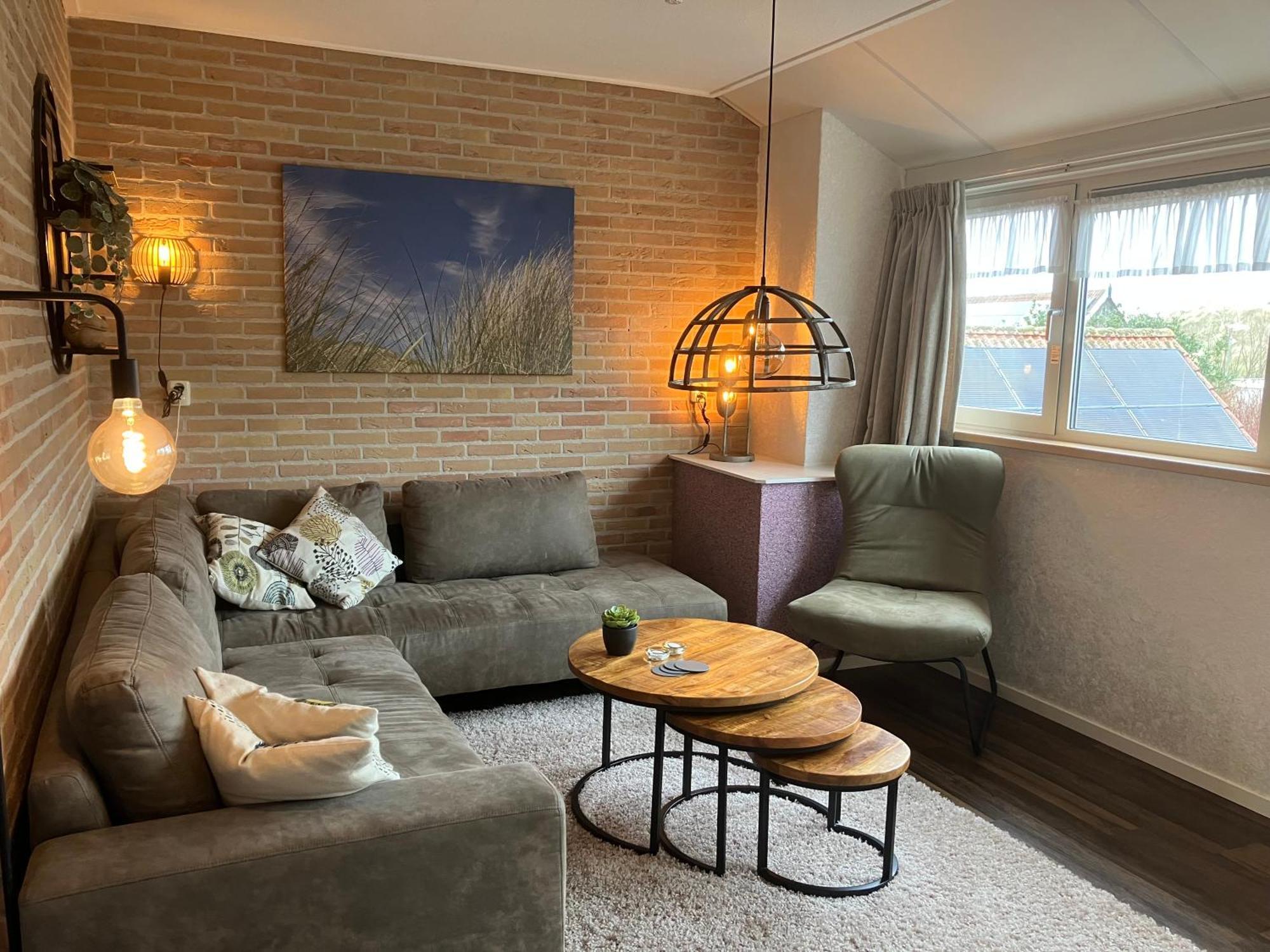 Hotel Dichtbijzee Oosterend  Bagian luar foto