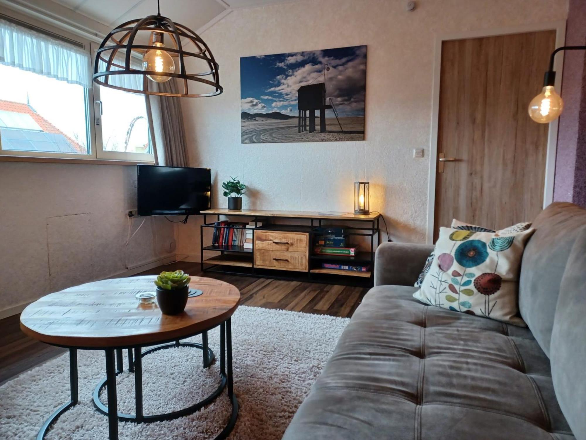 Hotel Dichtbijzee Oosterend  Bagian luar foto